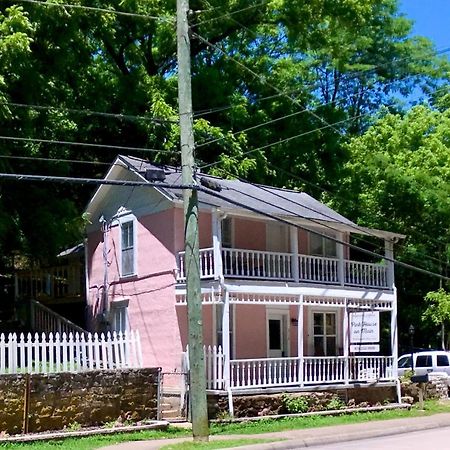 יוריקה ספרינגס The Pink House On Main - Lower מראה חיצוני תמונה
